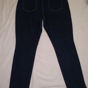 Old Navy Women'sCurvy midrise Skinny Jeans size16